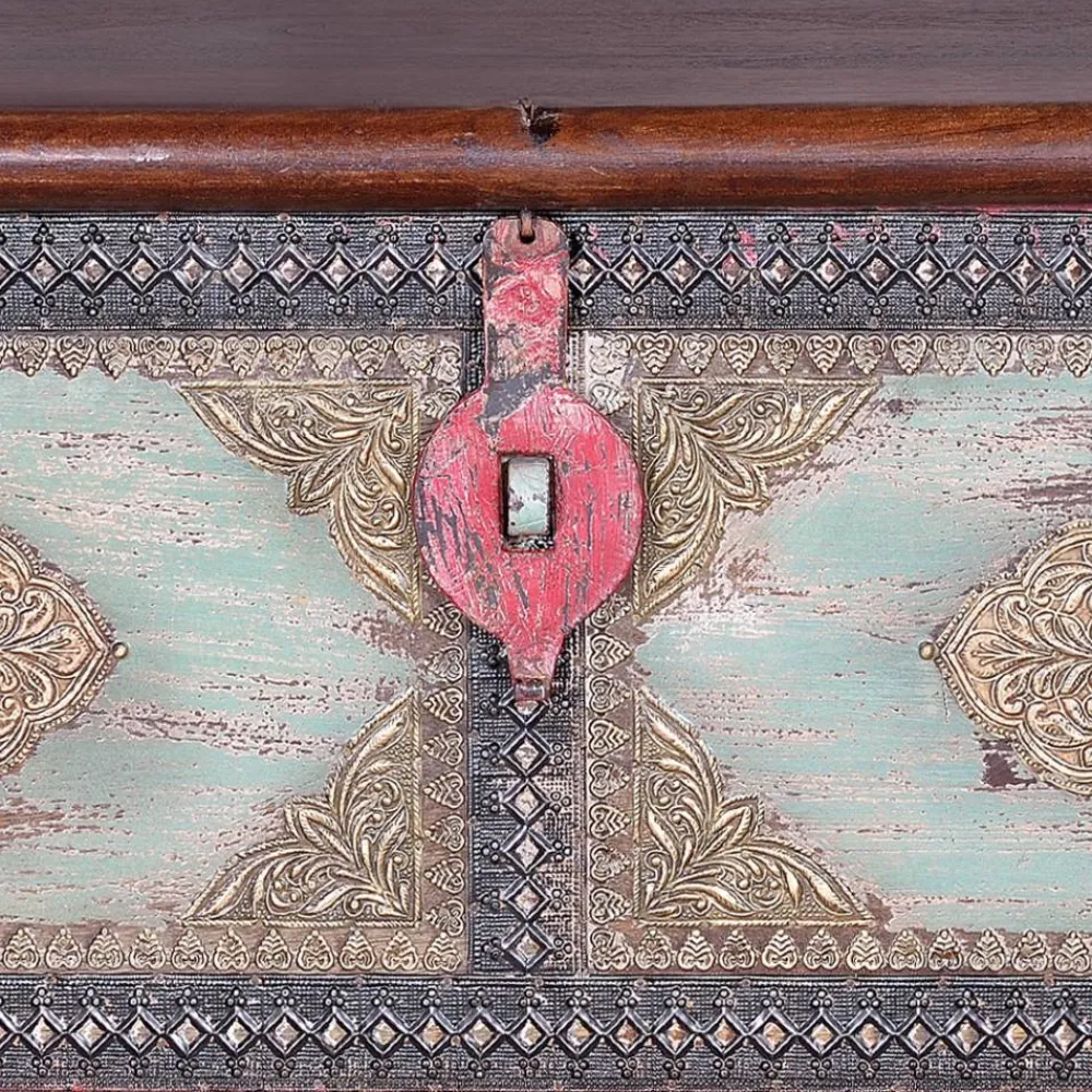 Wohnen Charakterstarke Holztruhe mit Metallgriffen - Agacina