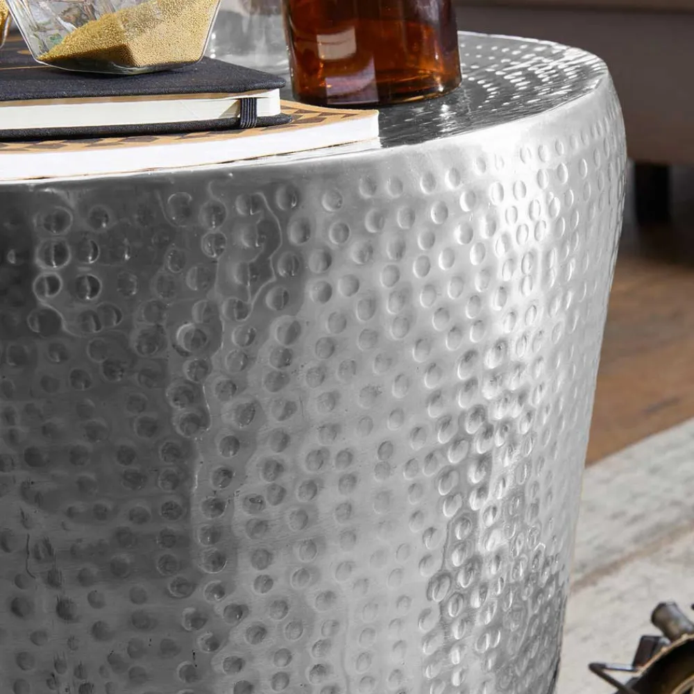 Wohnen Designermöbel*Design Metall Beistelltisch aus Aluminium - Vanimarias