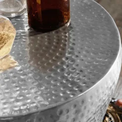 Wohnen Designermöbel*Design Metall Beistelltisch aus Aluminium - Vanimarias