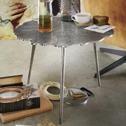 Wohnen Designermöbel*Design Wohnzimmertisch mit Dreifußgestell - Puladium