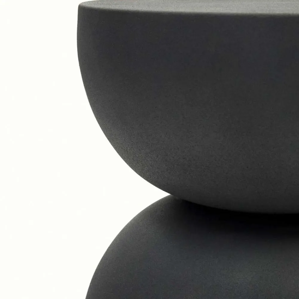 Wohnen Designermöbel*Designer Beistelltisch aus Metall - Borna