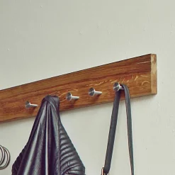 Wohnen Elegante Hängegarderobe aus Eichenholz - Skowera