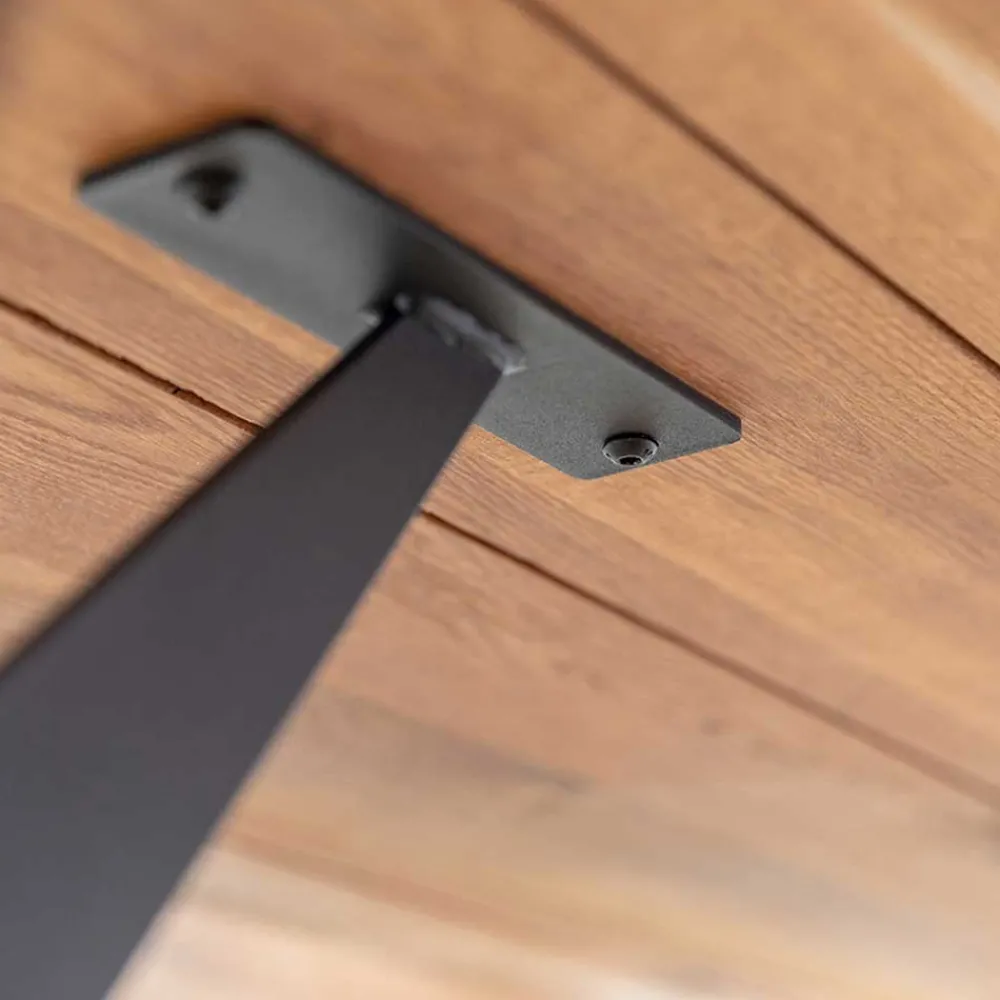 Wohnen Eleganter Esszimmertisch aus massivem Eichenholz - Licium