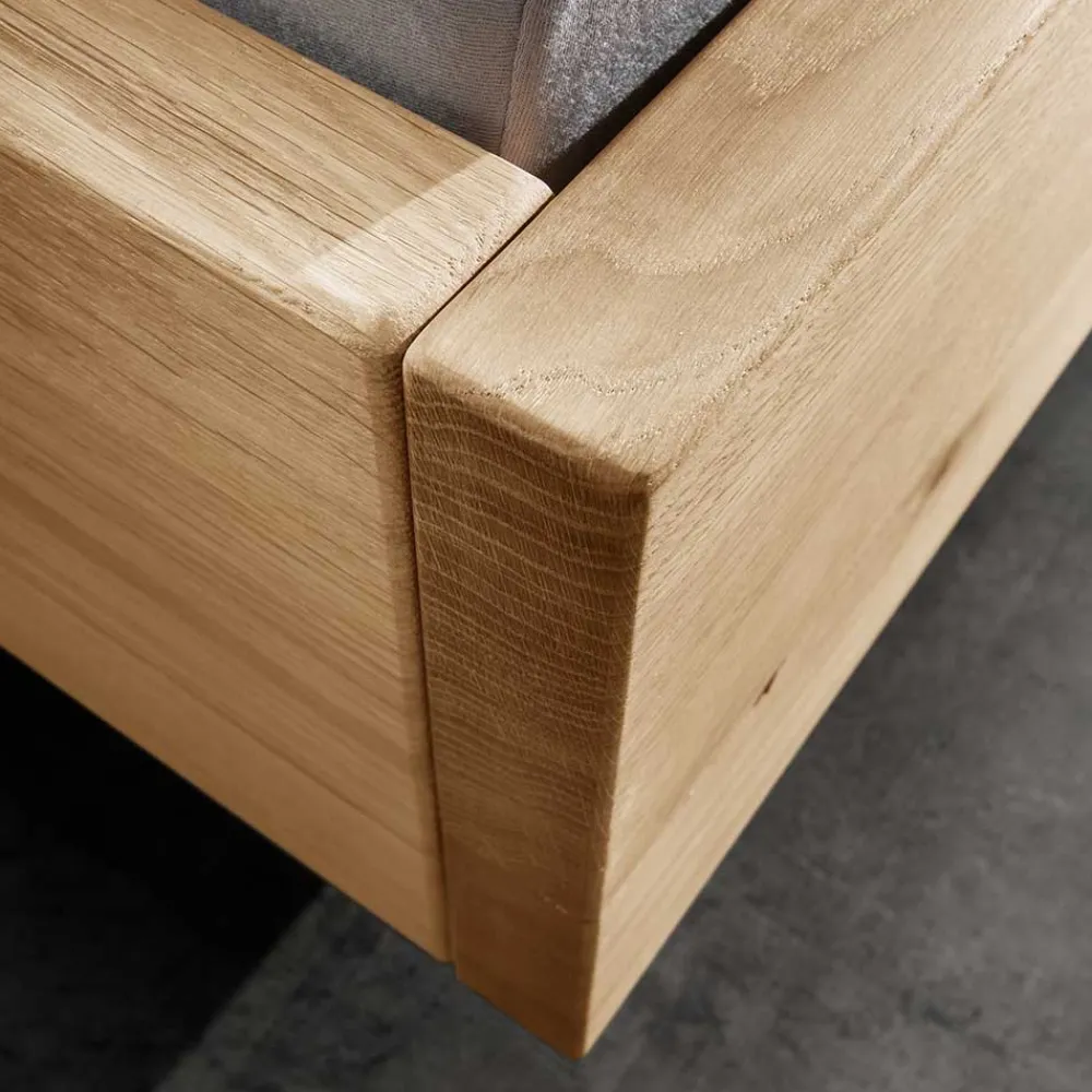 Wohnen Holzbett in Schwebeoptik aus Wildeiche - Moby (dreiteilig)