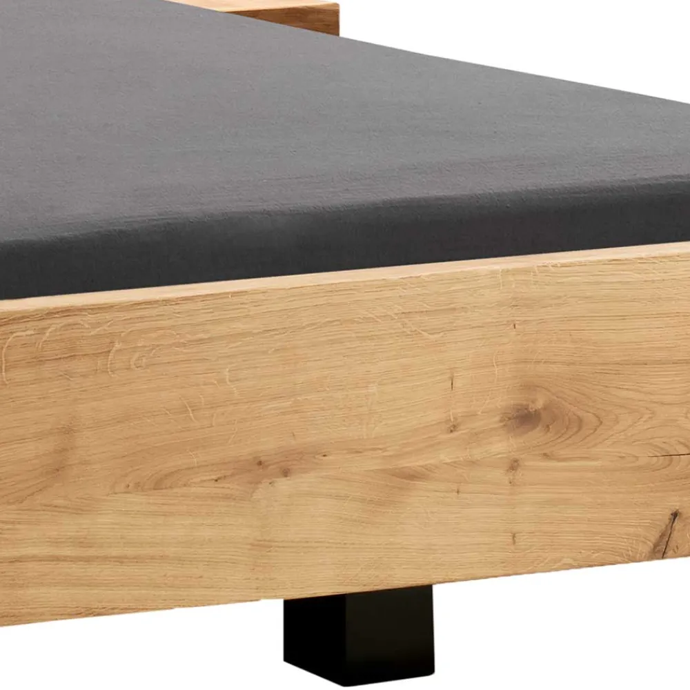 Wohnen Holzbett in Schwebeoptik aus Wildeiche - Moby (dreiteilig)