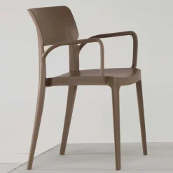 Wohnen Kunststoffstühle mit Armlehnen - stapelbar - Nagati (4er Set)