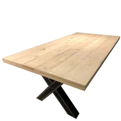 Wohnen Markanter Esszimmertisch aus Recyclingholz Fichte - Giurgia