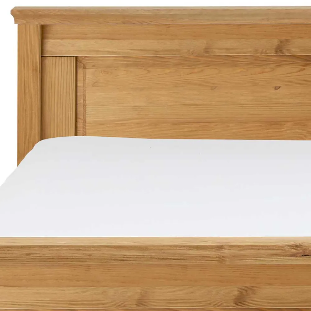 Wohnen Massives Bett im klassischen Design - Piatra