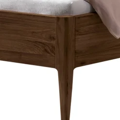 Wohnen Braune Möbel*Nussbaum Bett mit extravagantem Kopfteil - Astosa