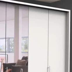 Wohnen Praktisch aufgeteilter Kleiderschrank in Weiß - Donpiave