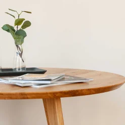 Wohnen Skandinavische Möbel|Couchtisch*Runder Couchtisch mit Schweizer Kante - Conturay