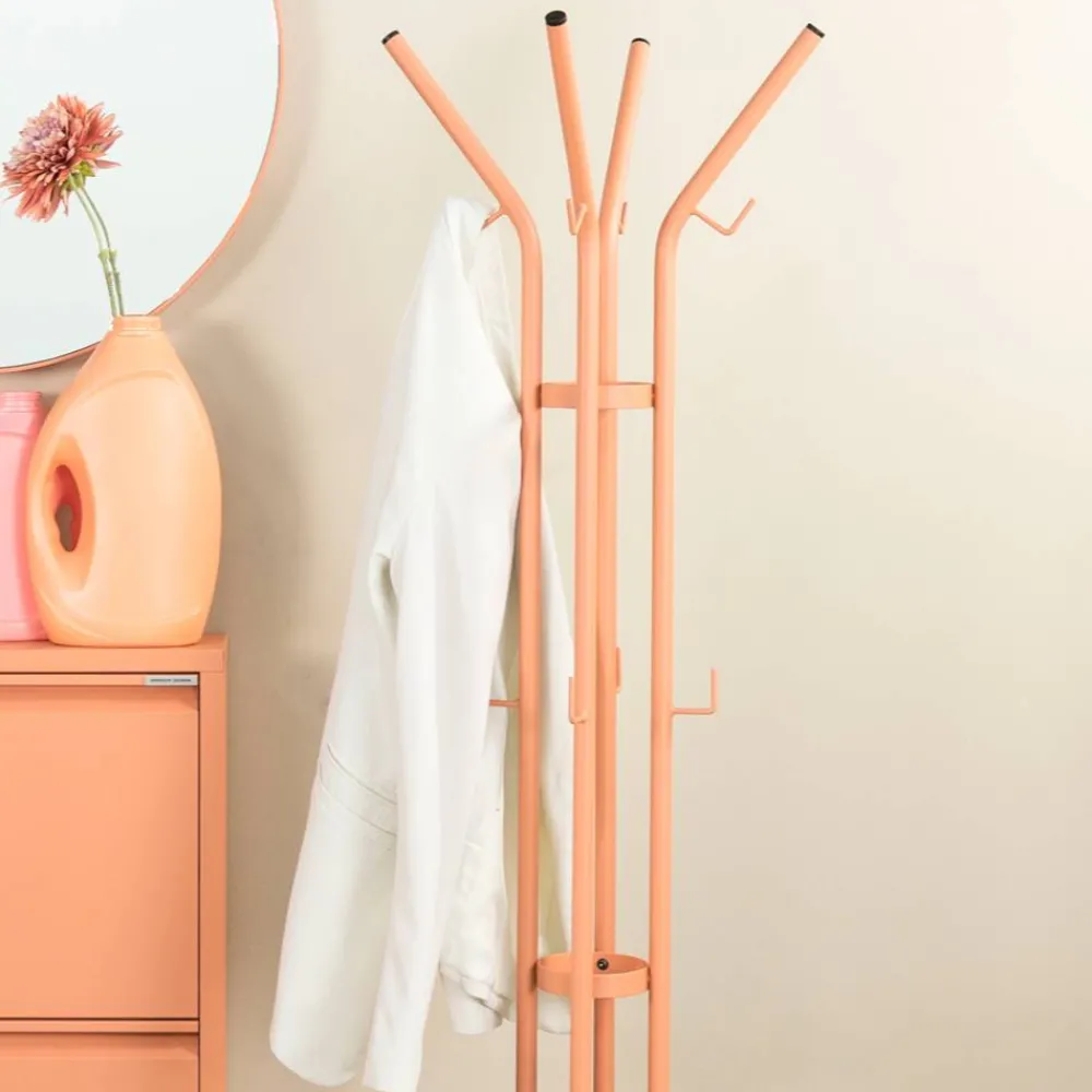 Wohnen Skandinavische Möbel|Braune Möbel*Scandi Chic Standgarderobe in Terracotta - Liz