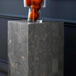 Wohnen Säule Tauranga aus Stein