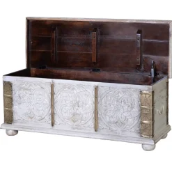 Wohnen Vintage Möbel*Vintage Holztruhe in Antikweiß mit Bronze - Volkma