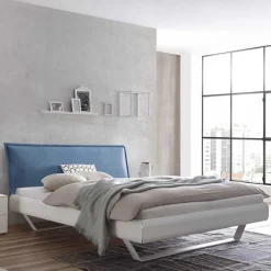 Wohnen Weißes Designbett mit Polsterkopfteil in Blau - Giralna