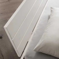 Wohnen Jugendbetten*Weißes Massivholzbett mit Kufen - Odrato